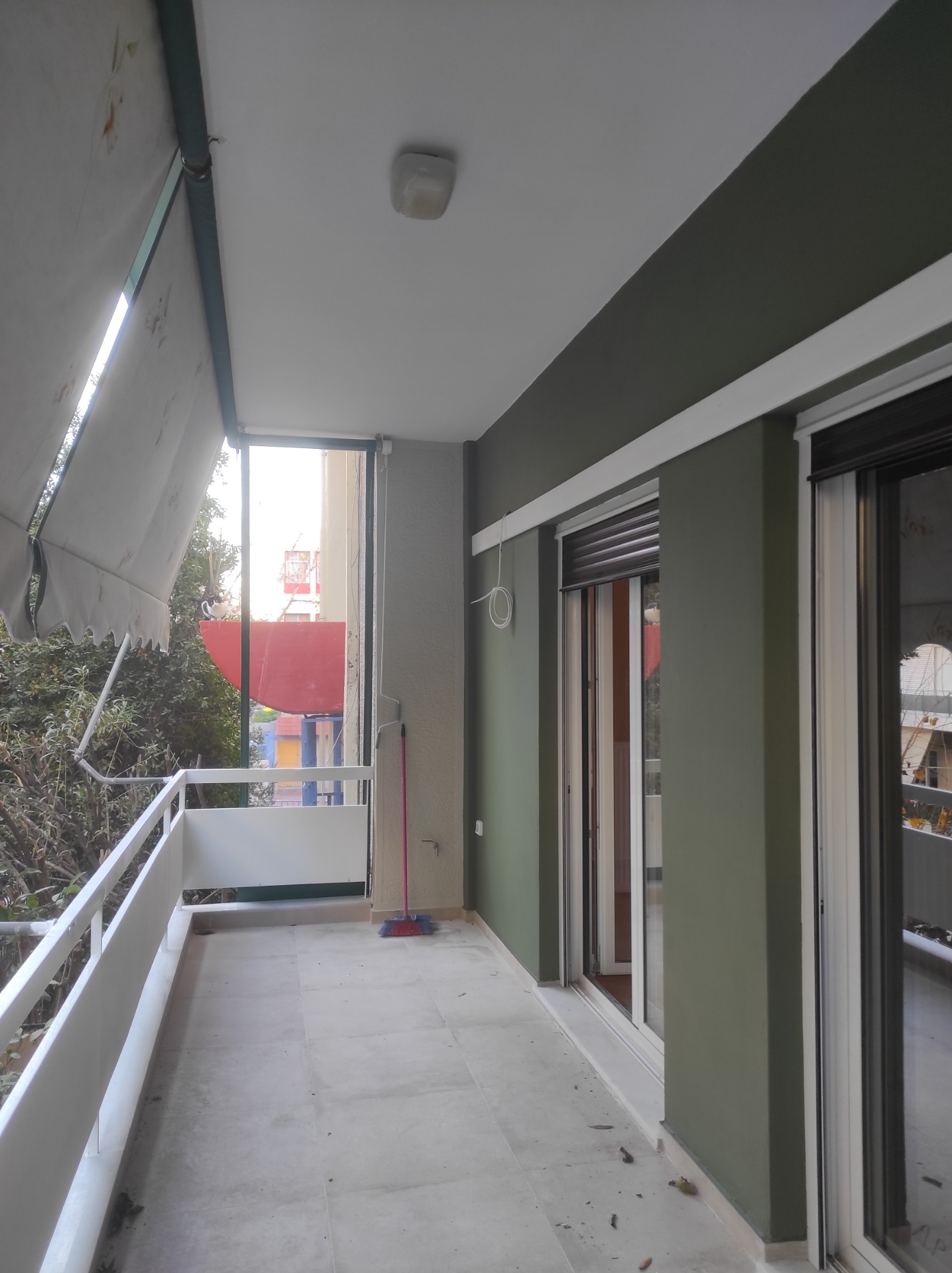 ΑΝΑΚΑΙΝΙΣΗ ΔΙΑΜΕΡΙΣΜΑΤΟΣ ΣΤΗΝ ΑΘΗΝΑ